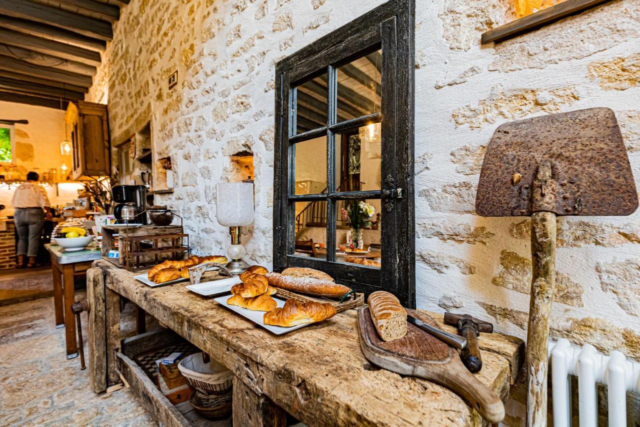 Le Domaine Des Carriers Bed & Breakfast Chevroches Luaran gambar