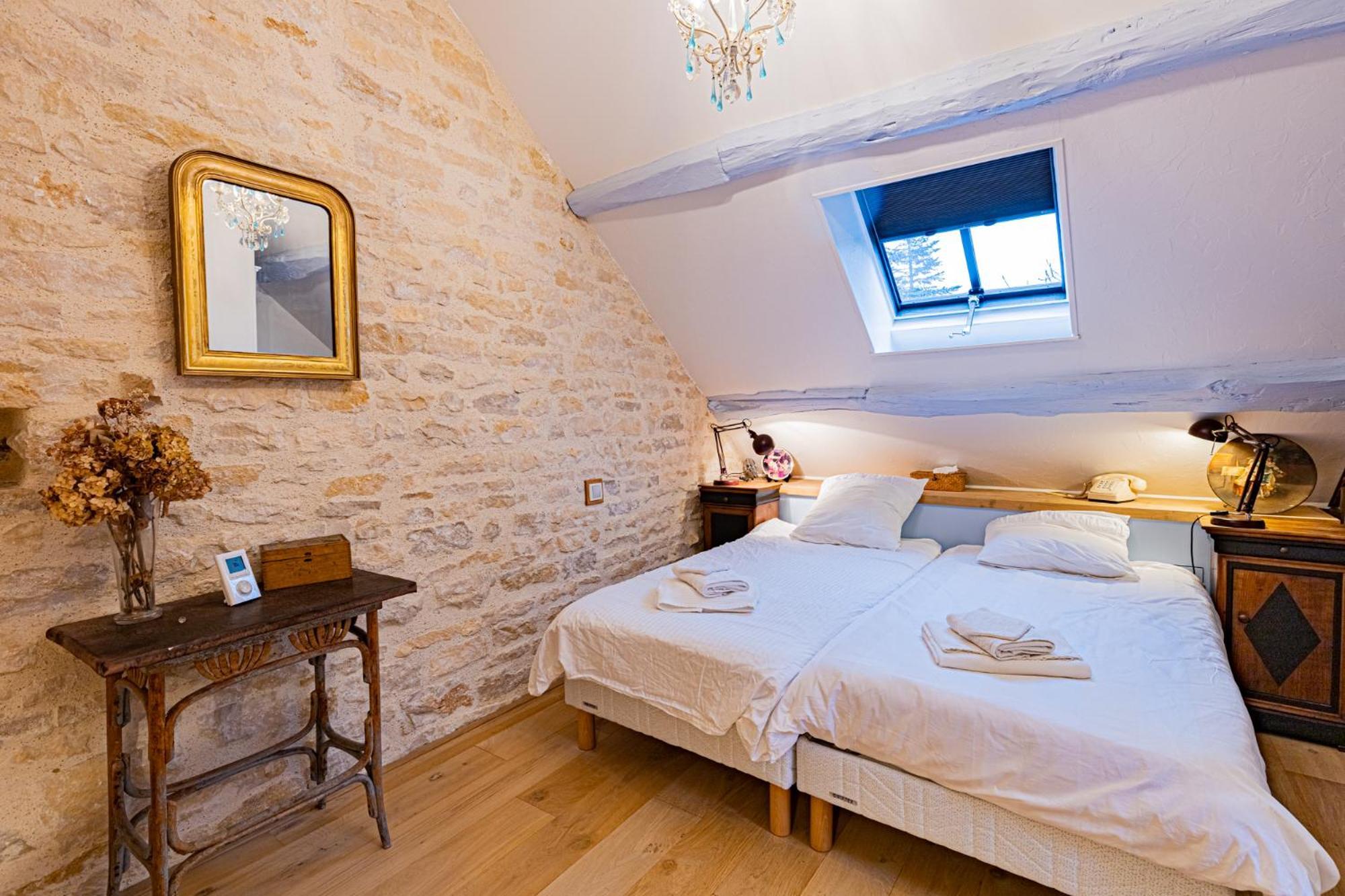 Le Domaine Des Carriers Bed & Breakfast Chevroches Bilik gambar
